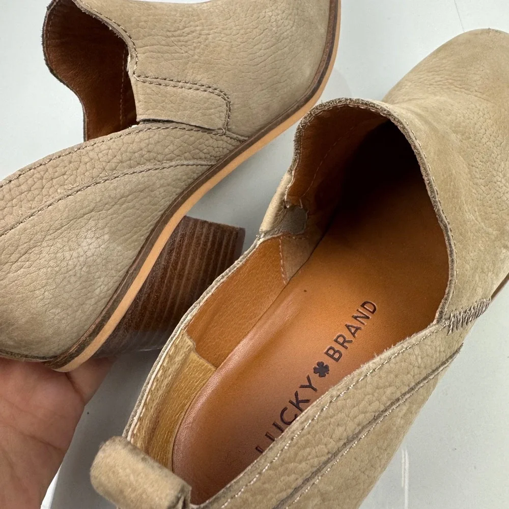 Lucky Brand Vennia‎ Ankle Booties Leather Block Heel Casual Tan Women Size 6.5
